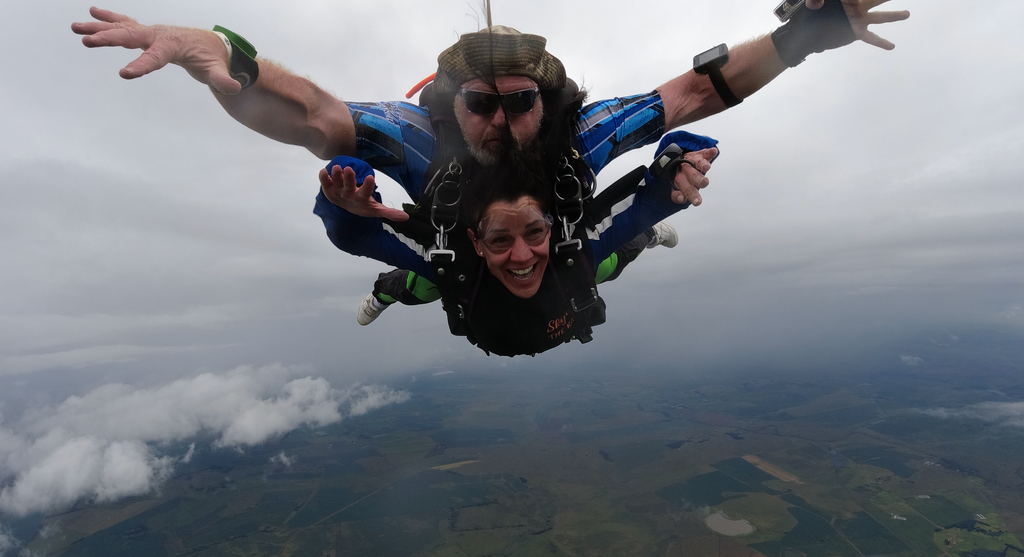 Weekend Tandem Skydiving